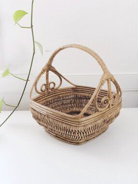 Vintage Woven Wicker Gathering Basket Twisted Handle Farmhouse Cottagecore